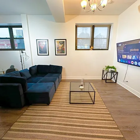 Spacious 1Br With Optional Parking Near Mccormick Place, Field Museum, Adler Planetarium, & Shedd Aquarium